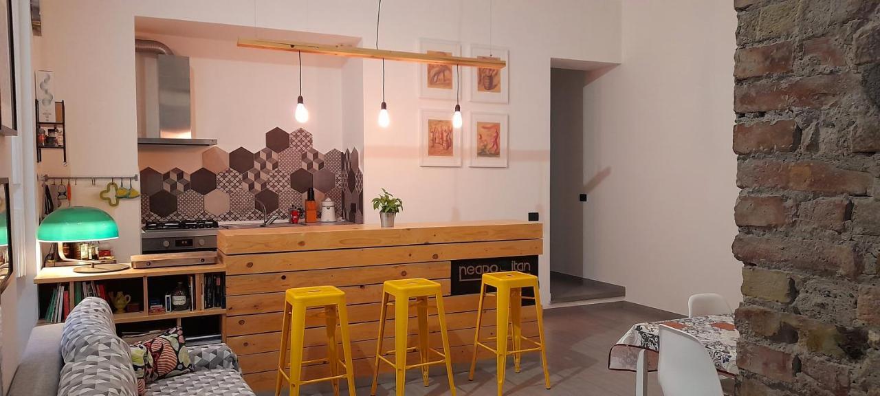 Neapolitan Flat Bed and breakfast